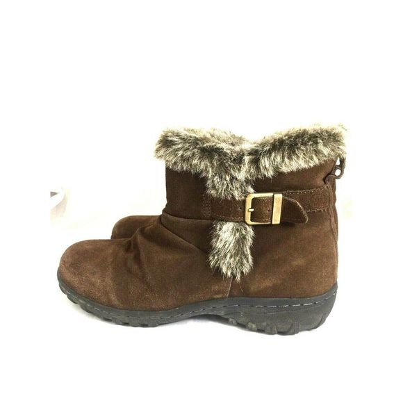Khombu All-Weather Lindsey Buckle Suede Boot Brown - Picture 4 of 7